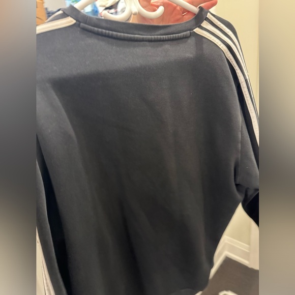 Adidas Crewneck - Picture 4 of 4